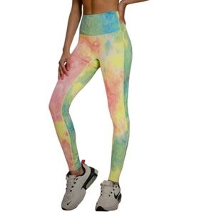 Zenana athletic tie die leggings  size Large
